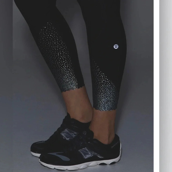Lululemon Tight Stuff Reflective Capri Leggings sz 4 - Picture 2 of 7